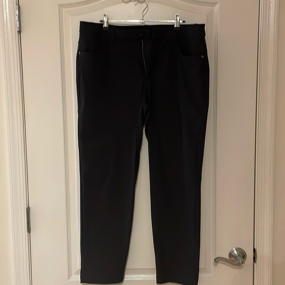Lululemon black ABC classic fit 5 pocket pant